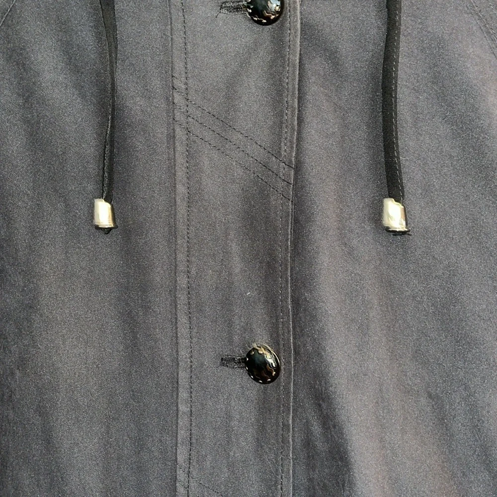 VTG-Hudson Place-M-black-Removable lining hooded jacket/coat with cinched waist.